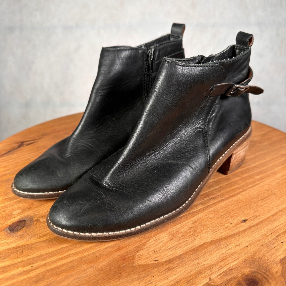 Lucky Brand Basel Booties Womens 6 Black Good Leather Buckle Ankle Boots